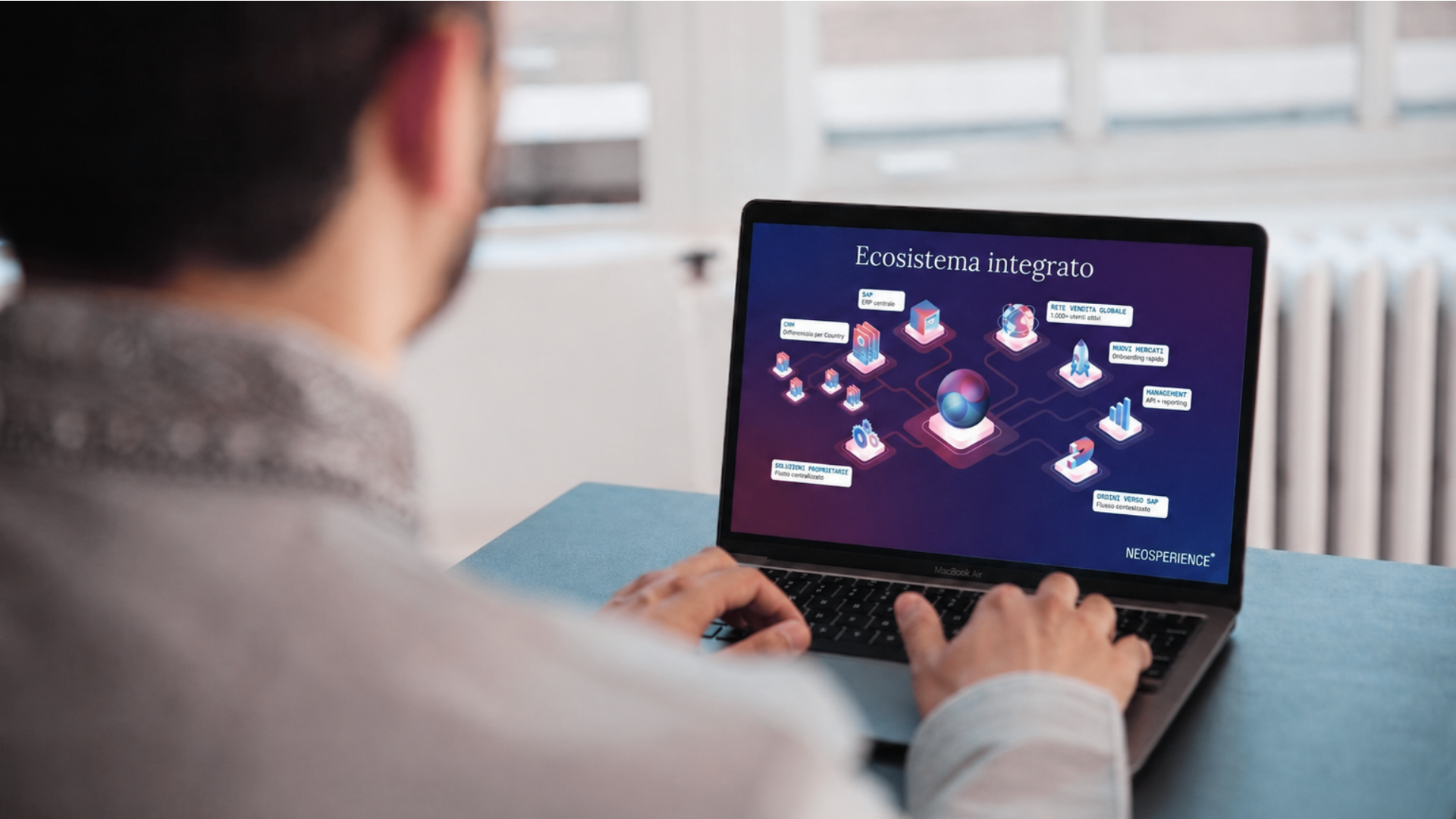 CRM ed ERP che non si parlano: il vero costo della frammentazione dati per la rete commerciale B2B